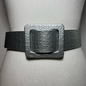 Betsey Johnson Size Medium Large Reptile Embossed Silver Wide Leather Belt